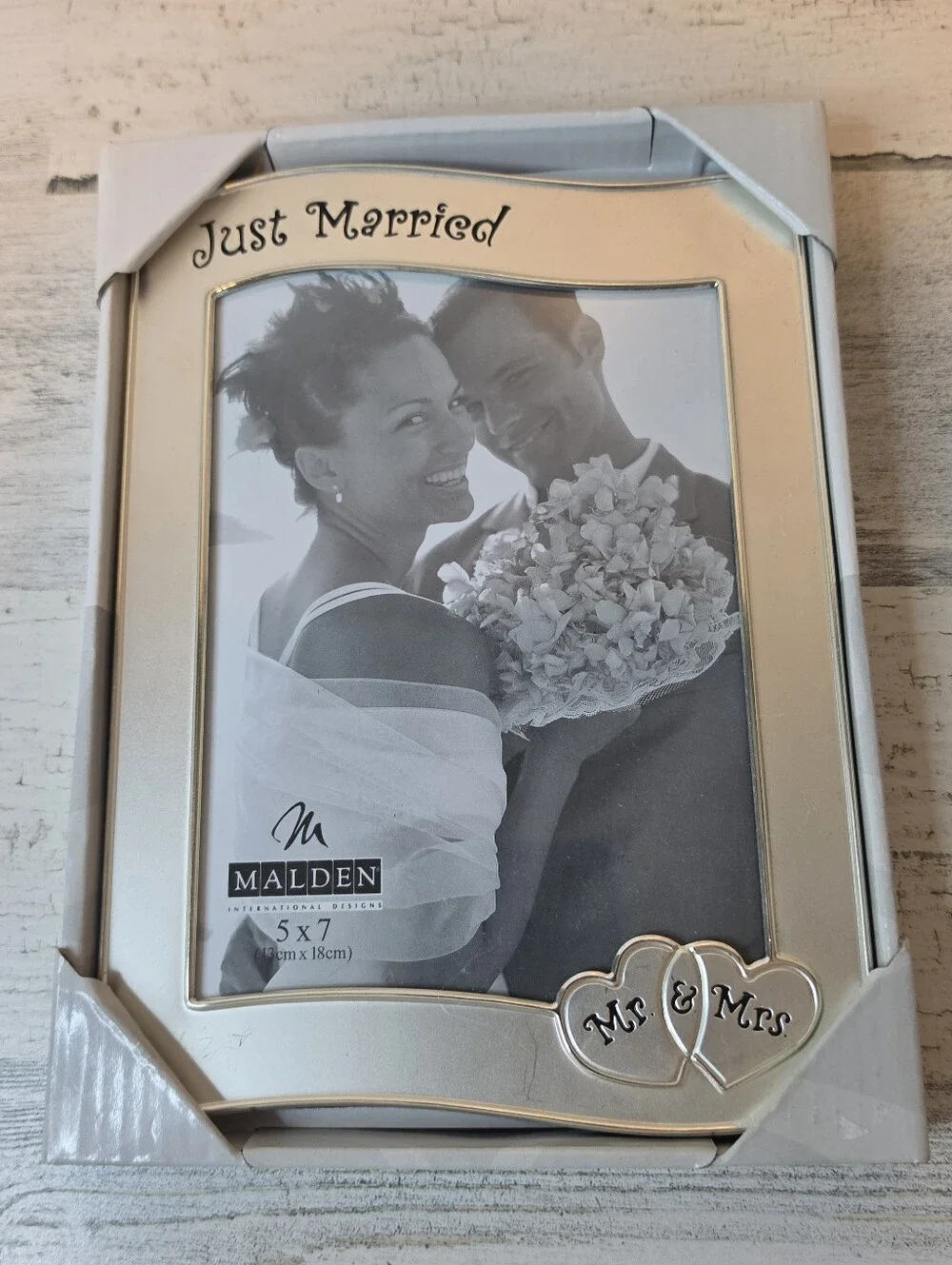Malden Just Married Mr & Mrs Wedding Picture Frame 5x7 Silver Hearts New